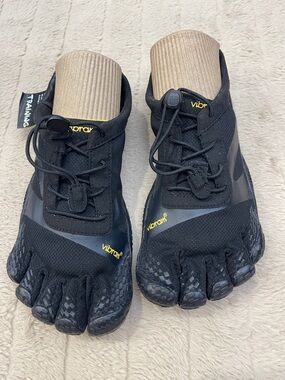 Vibram Black FiveFingers Minimalist Toe Shoes with Yellow Logo